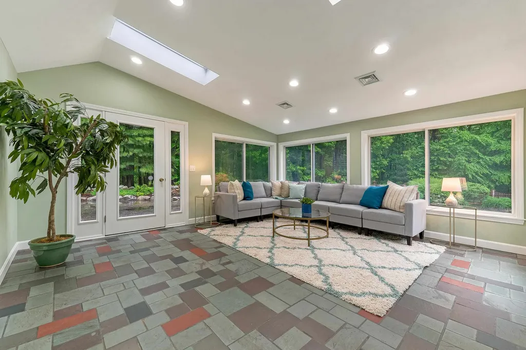 102 Woodland Road Hampton NH 03842
