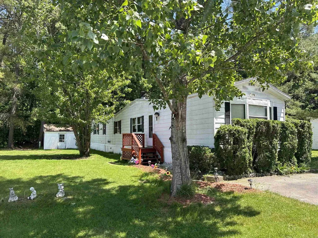 44 Estate Drive Barrington NH 03825