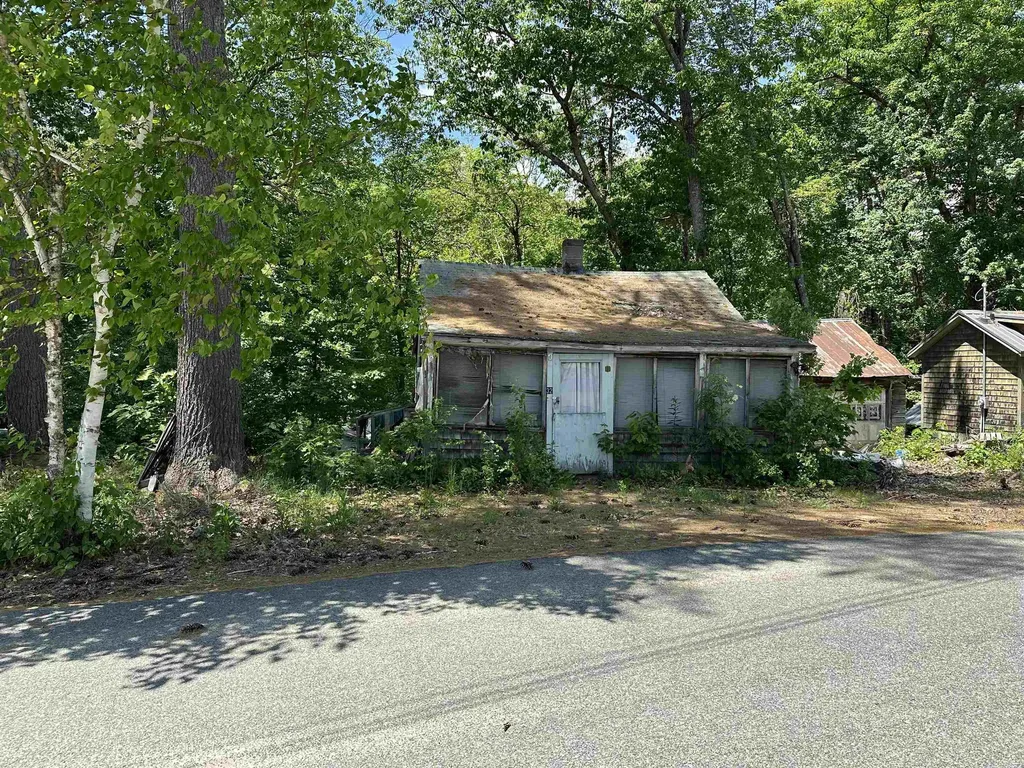 32 Boynton Road Meredith NH 03253