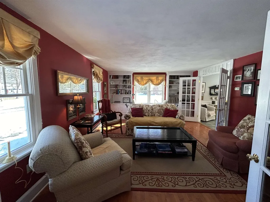 5 Carriage Drive Exeter NH 03833