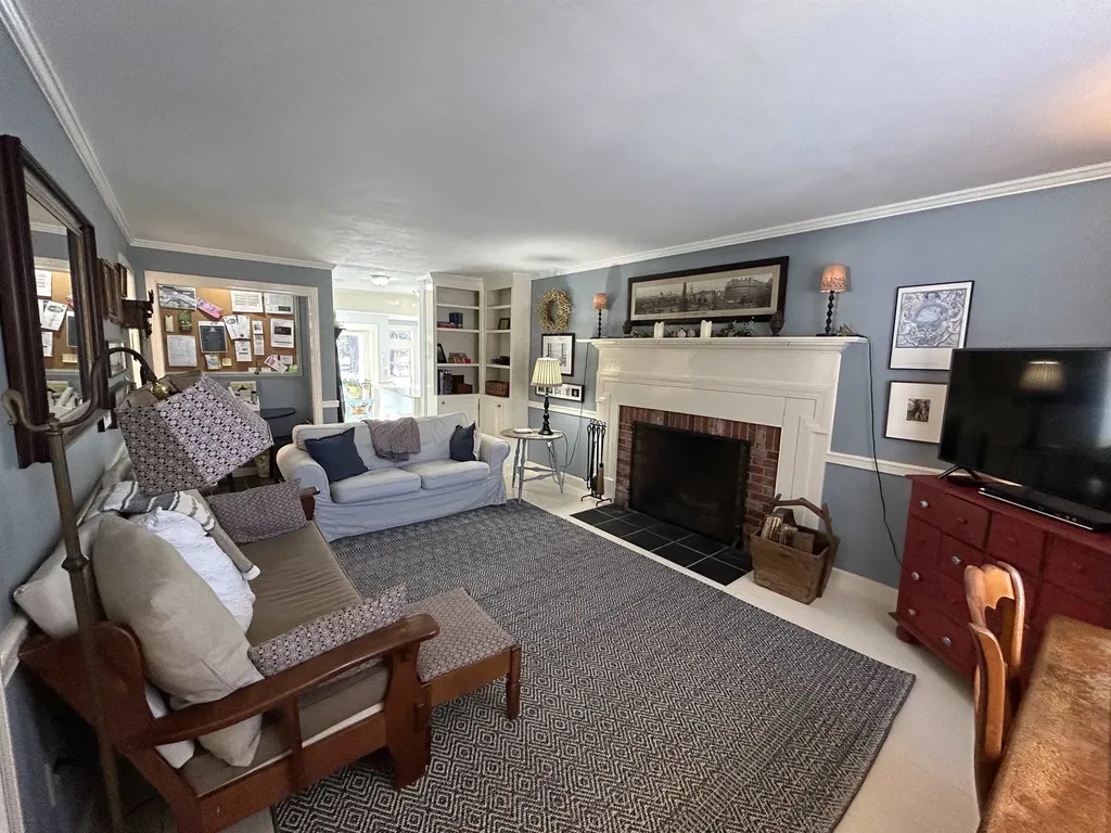 5 Carriage Drive Exeter NH 03833