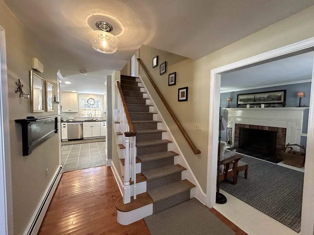 5 Carriage Drive Exeter NH 03833
