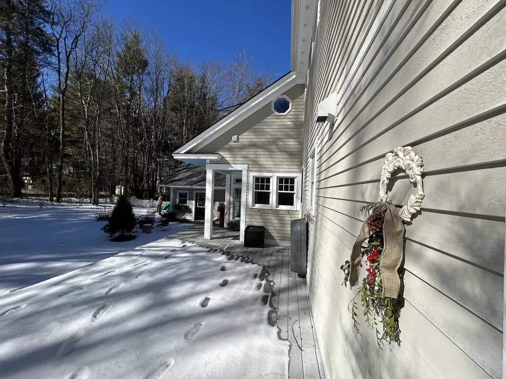 5 Carriage Drive Exeter NH 03833