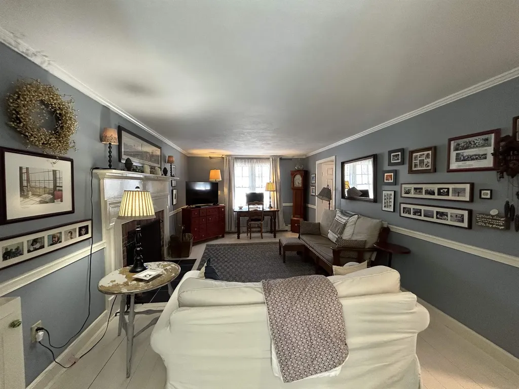 5 Carriage Drive Exeter NH 03833