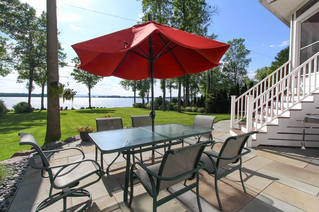 355 Us Route 2 Grand Isle VT 05458