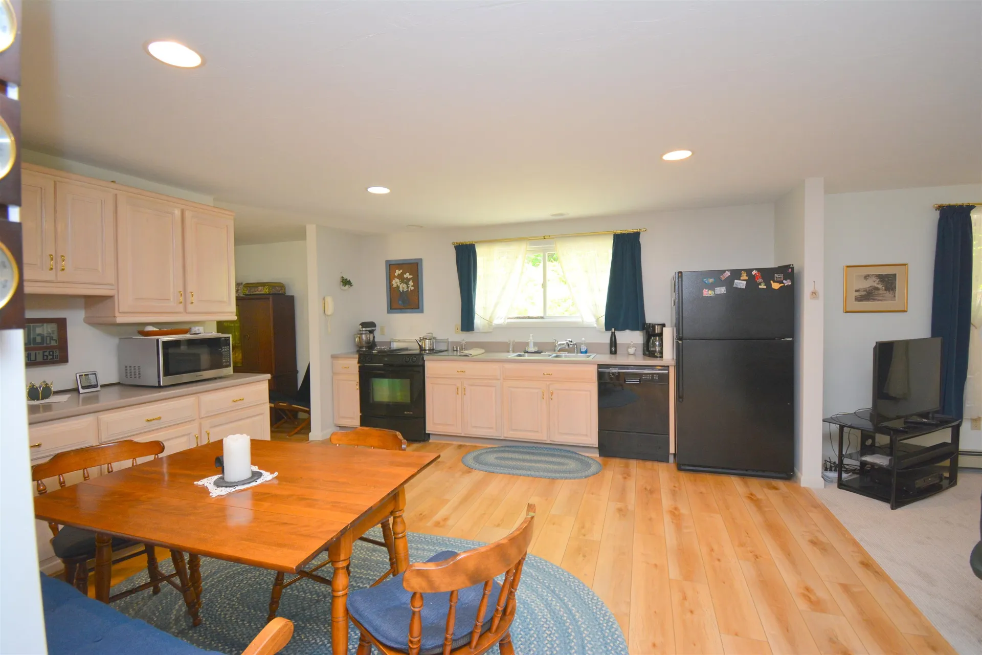 35 Hummingbird Hill Grantham NH 03753