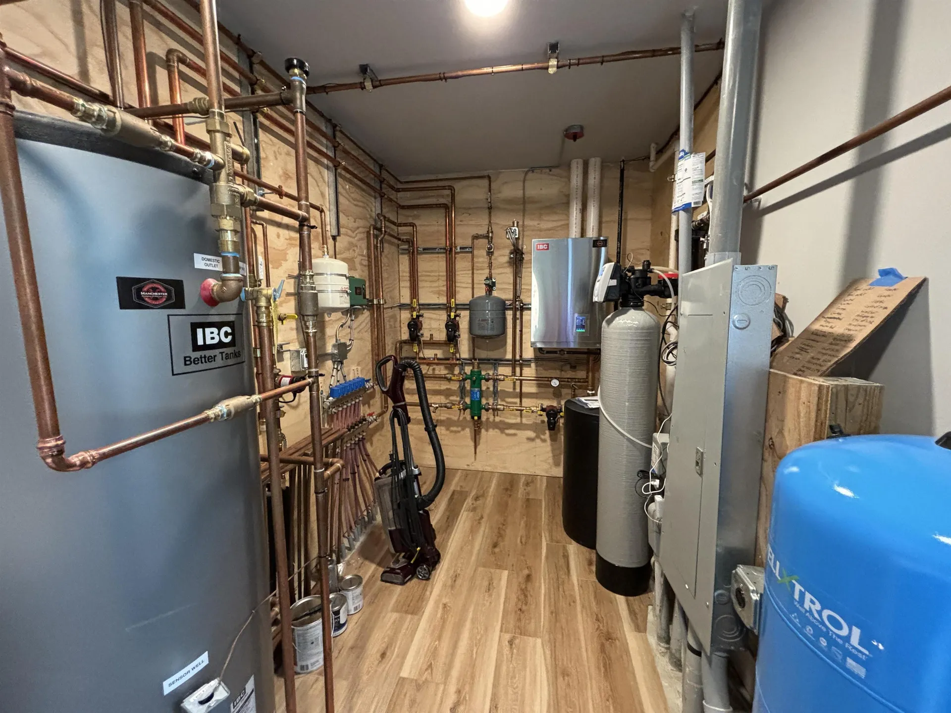 2049 Battle Row Hyde Park VT 05655