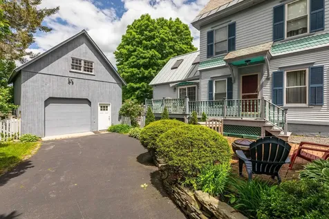 656 Main Street Chester VT 05143
