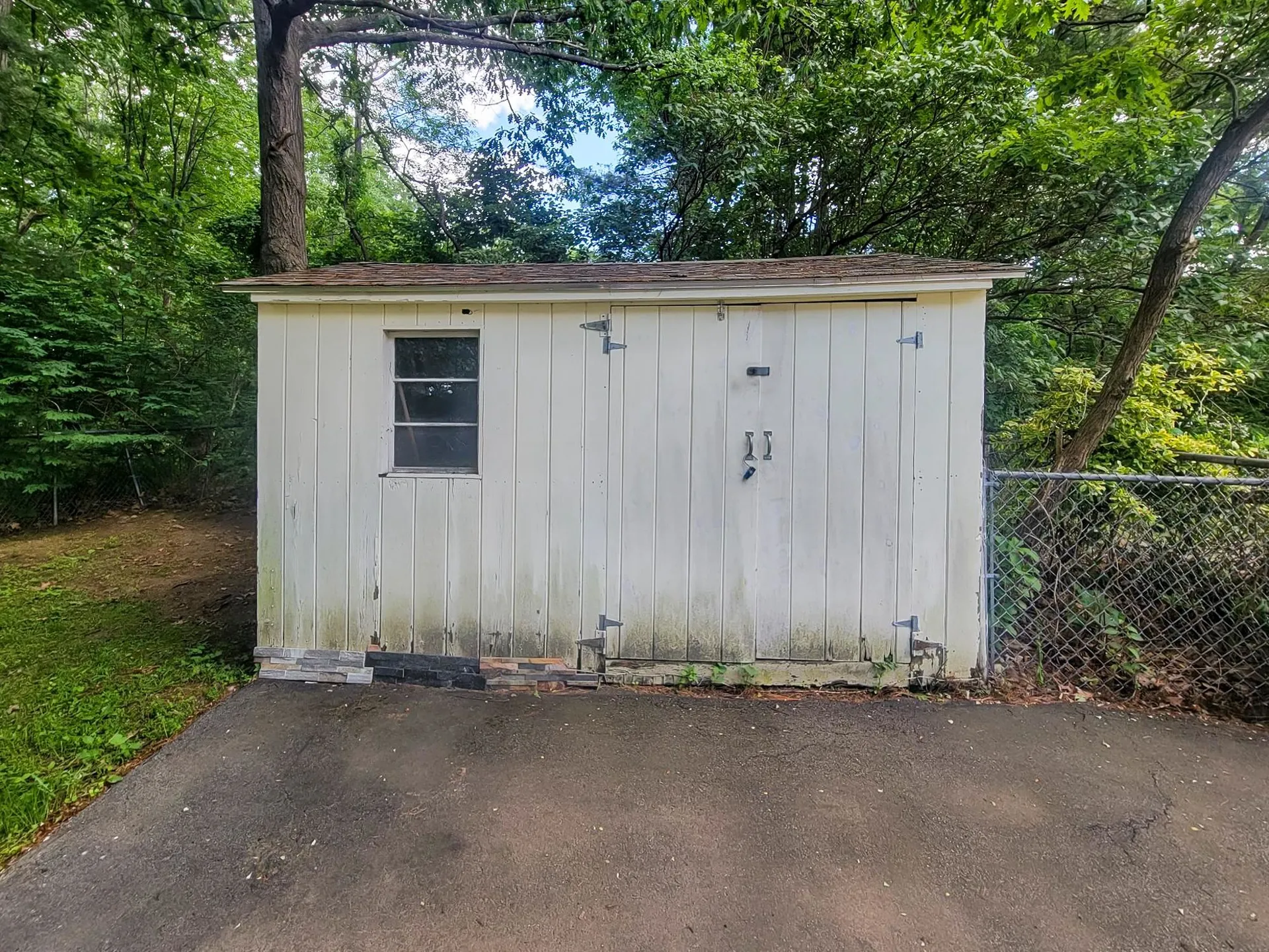44 Cambridge Road Nashua NH 03062