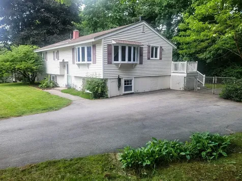 44 Cambridge Road Nashua NH 03062