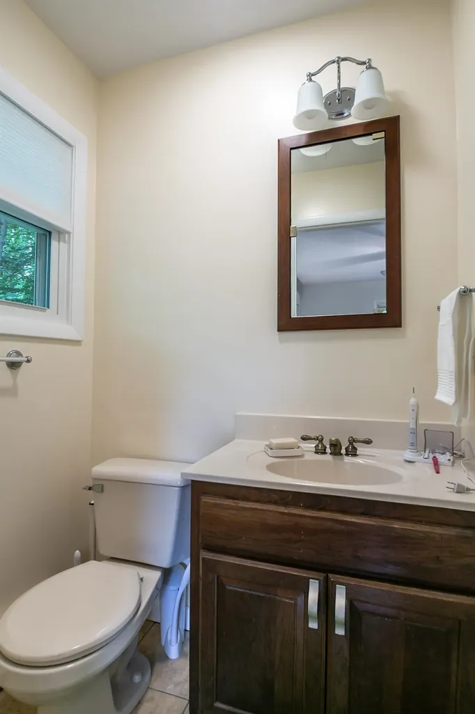 10 Greenbriar Drive Essex VT 05452