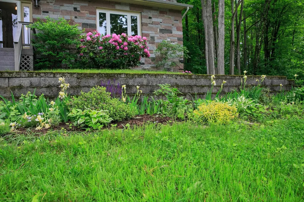 10 Greenbriar Drive Essex VT 05452