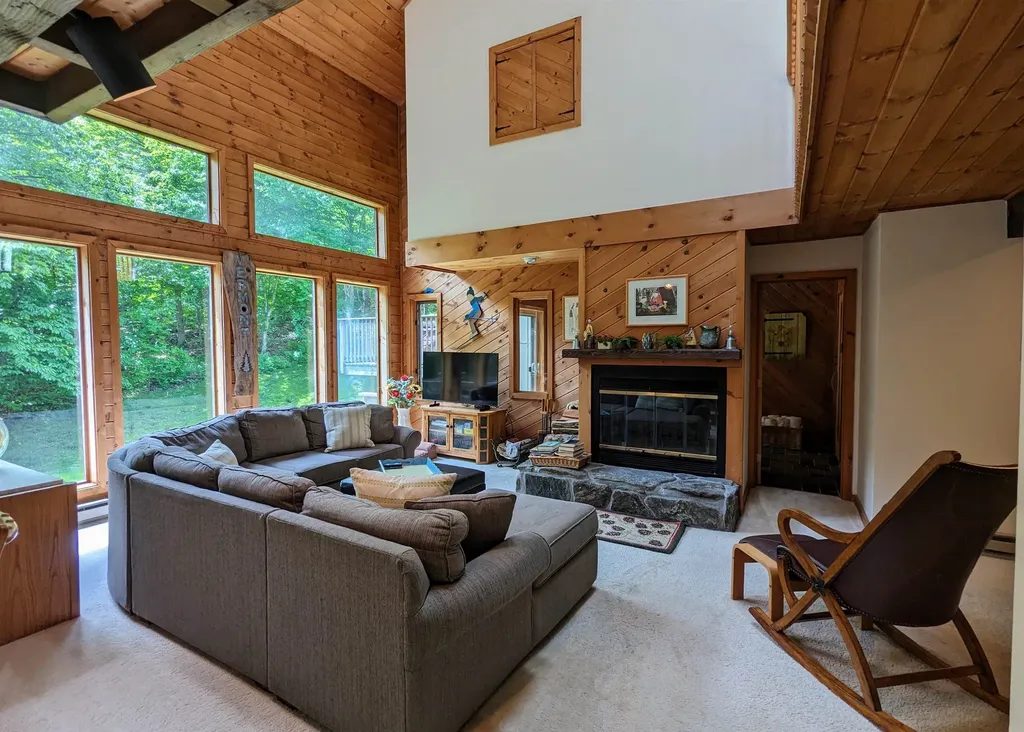 18b Suntec Loop Dover VT 05356