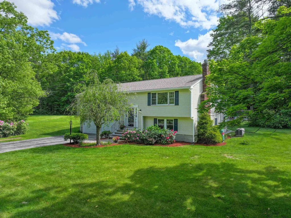 26 Old Sandown Road Chester NH 03036