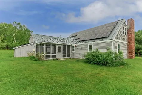 186 Roberts Hill Road Claremont NH 03743