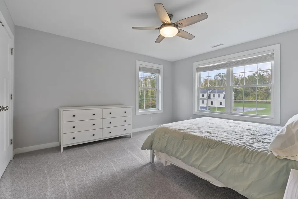 15 Echo Farm Drive Epping NH 03042