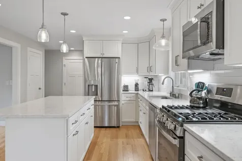 15 Echo Farm Drive Epping NH 03042