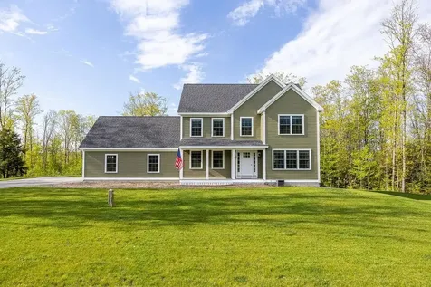 15 Echo Farm Drive Epping NH 03042
