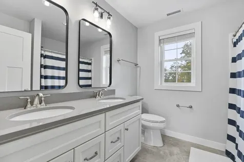15 Echo Farm Drive Epping NH 03042