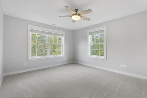 15 Echo Farm Drive Epping NH 03042