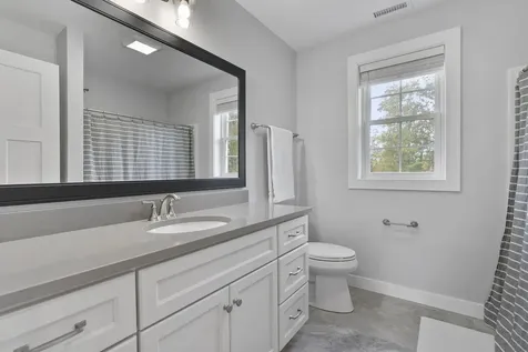 15 Echo Farm Drive Epping NH 03042