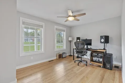 15 Echo Farm Drive Epping NH 03042