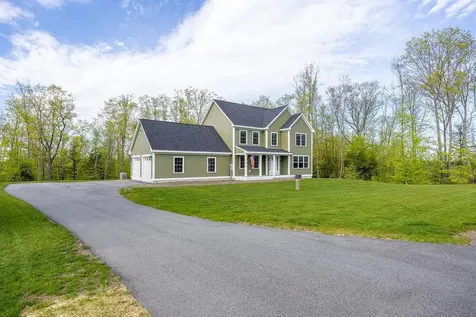 15 Echo Farm Drive Epping NH 03042