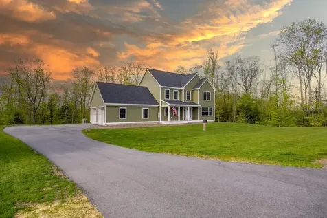 15 Echo Farm Drive Epping NH 03042