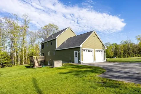 15 Echo Farm Drive Epping NH 03042