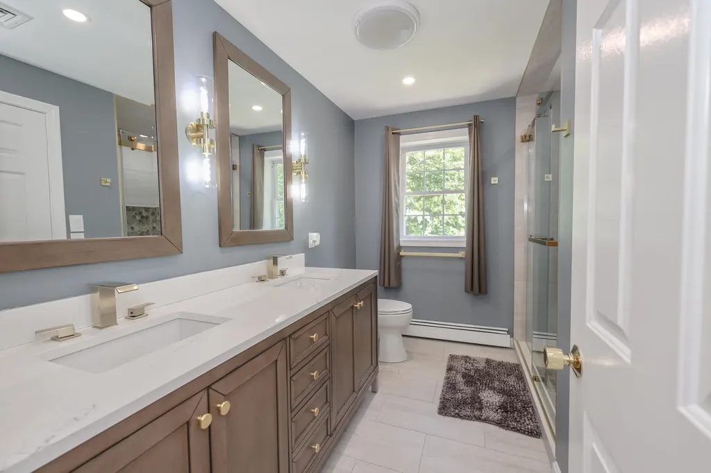 41 Orcutt Drive Chester NH 03036