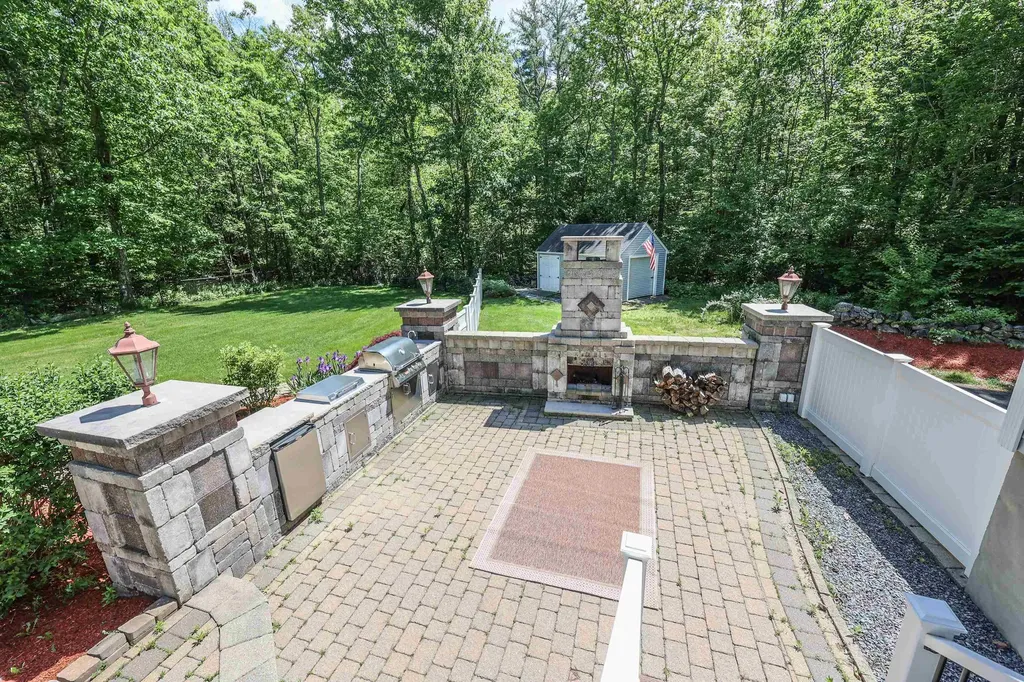 41 Orcutt Drive Chester NH 03036