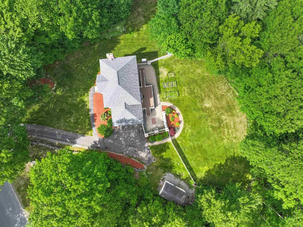 41 Orcutt Drive Chester NH 03036