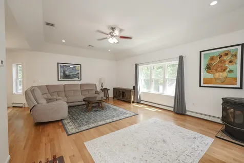 41 Orcutt Drive Chester NH 03036