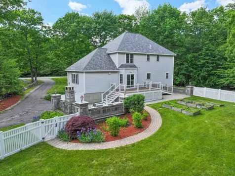 41 Orcutt Drive Chester NH 03036