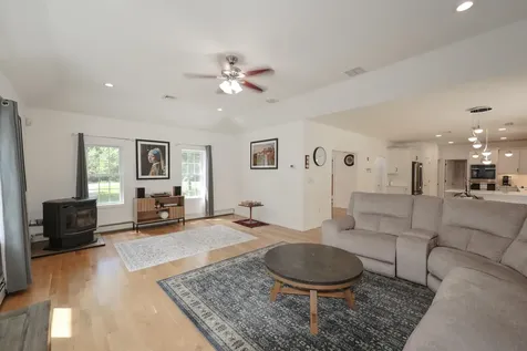 41 Orcutt Drive Chester NH 03036