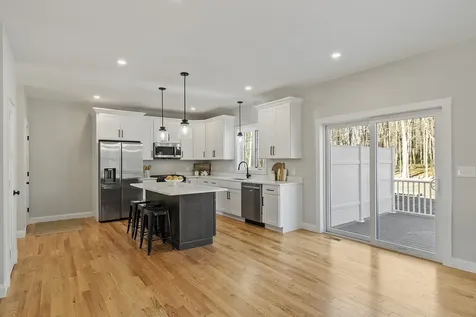 44c Stephen C Savage Way Plaistow NH 03865