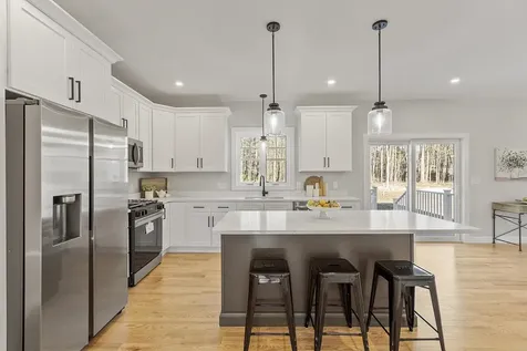 44c Stephen C Savage Way Plaistow NH 03865