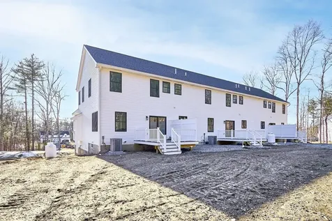 44c Stephen C Savage Way Plaistow NH 03865