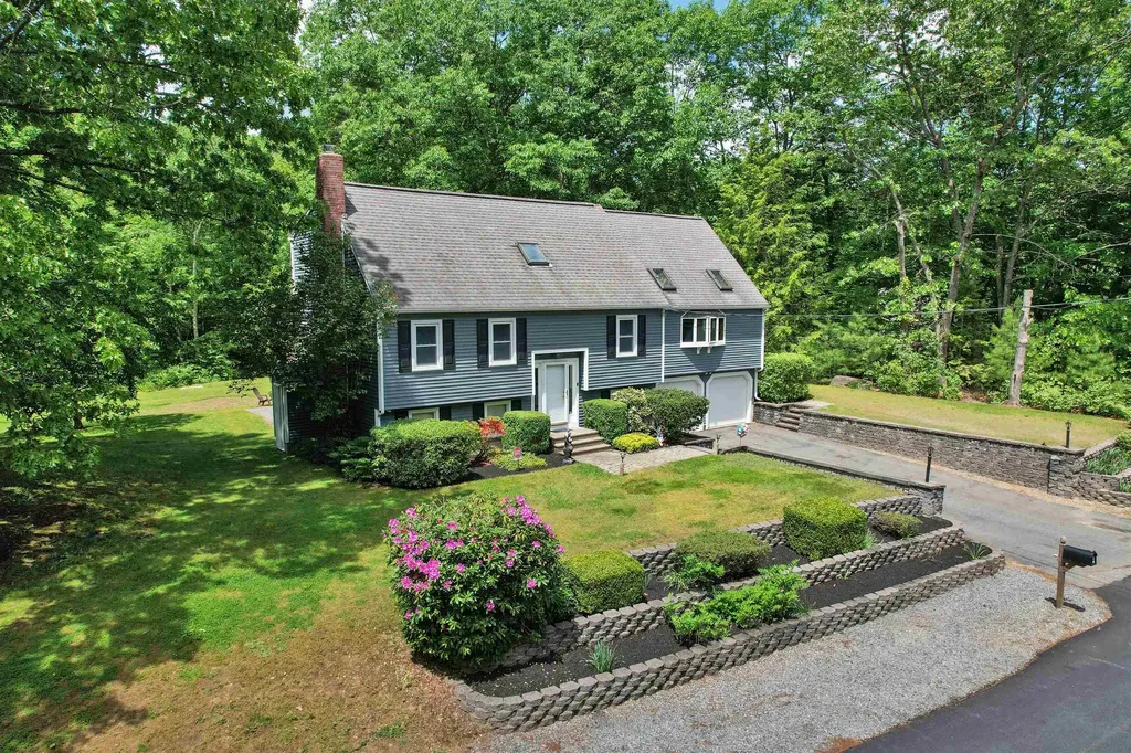 12 Colby Road Kingston NH 03848