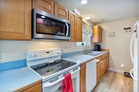 390 Orange Street Manchester NH 03104