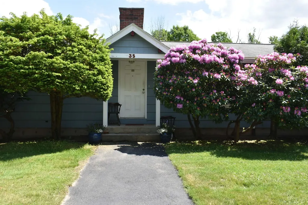 35 Sawyer Avenue Atkinson NH 03811