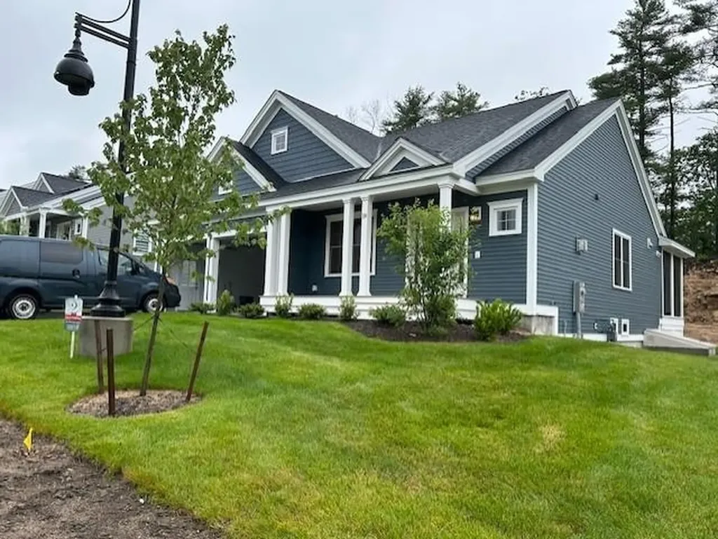 18 Evergreen Drive Auburn NH 03032