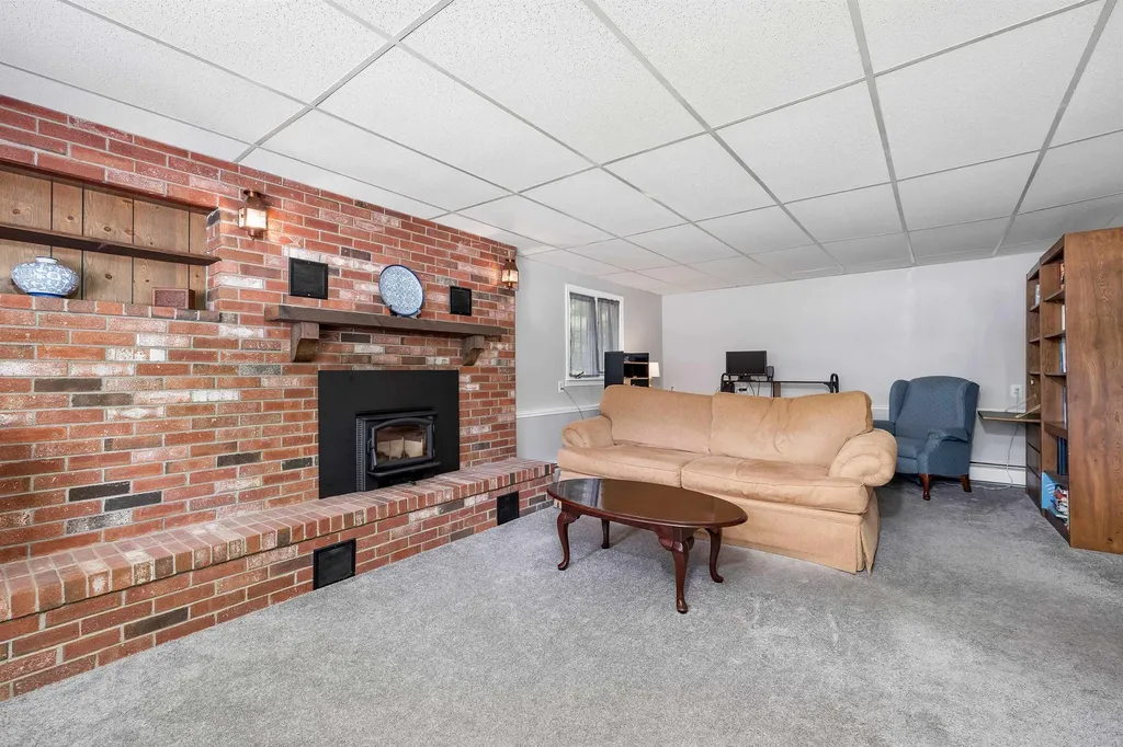 19 Perkins Drive Laconia NH 03246