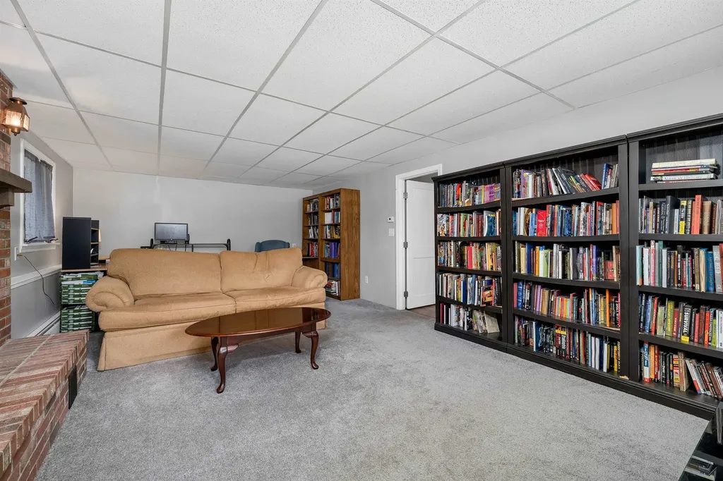 19 Perkins Drive Laconia NH 03246