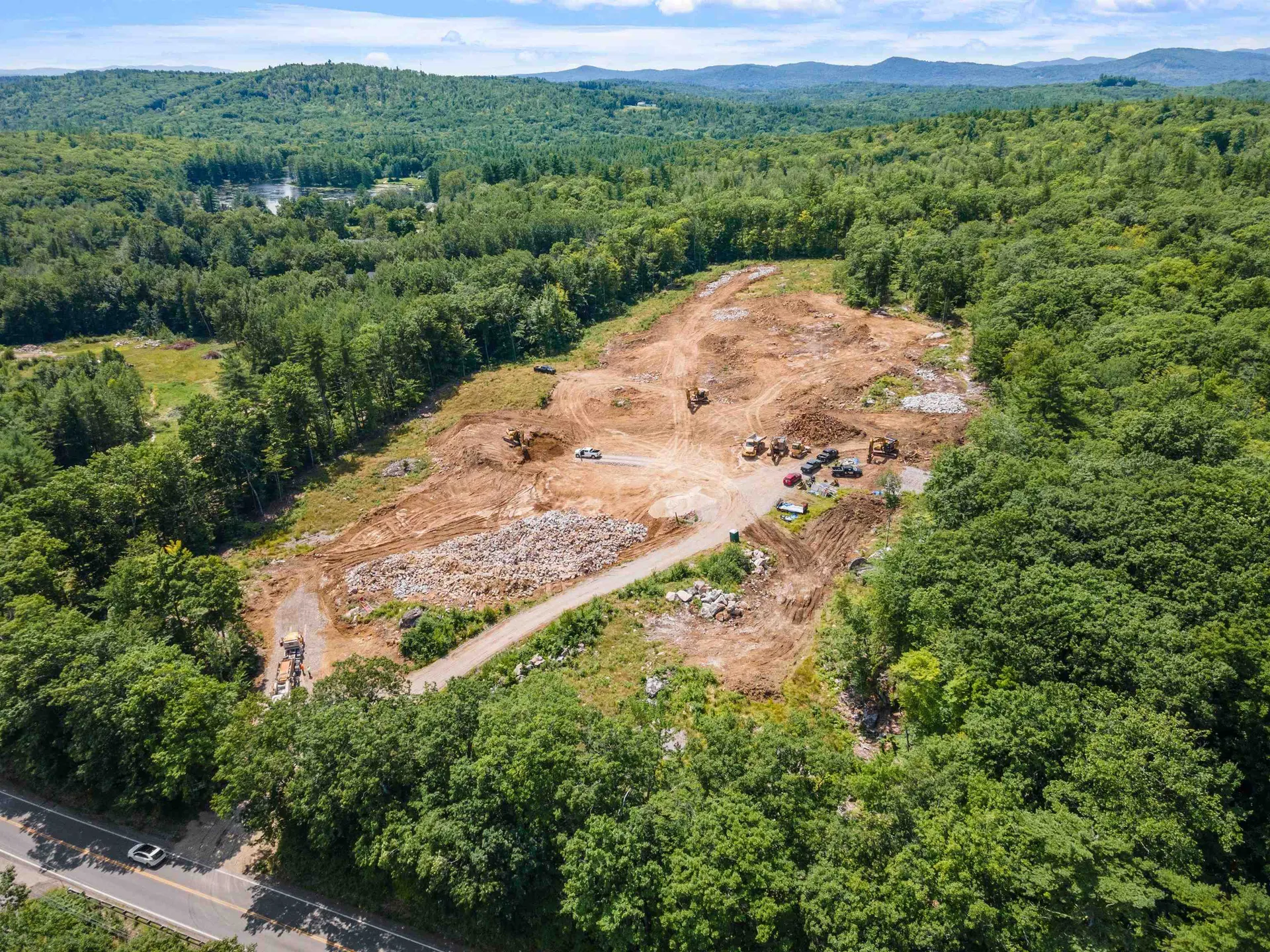 Endicott Street North Laconia NH 03246