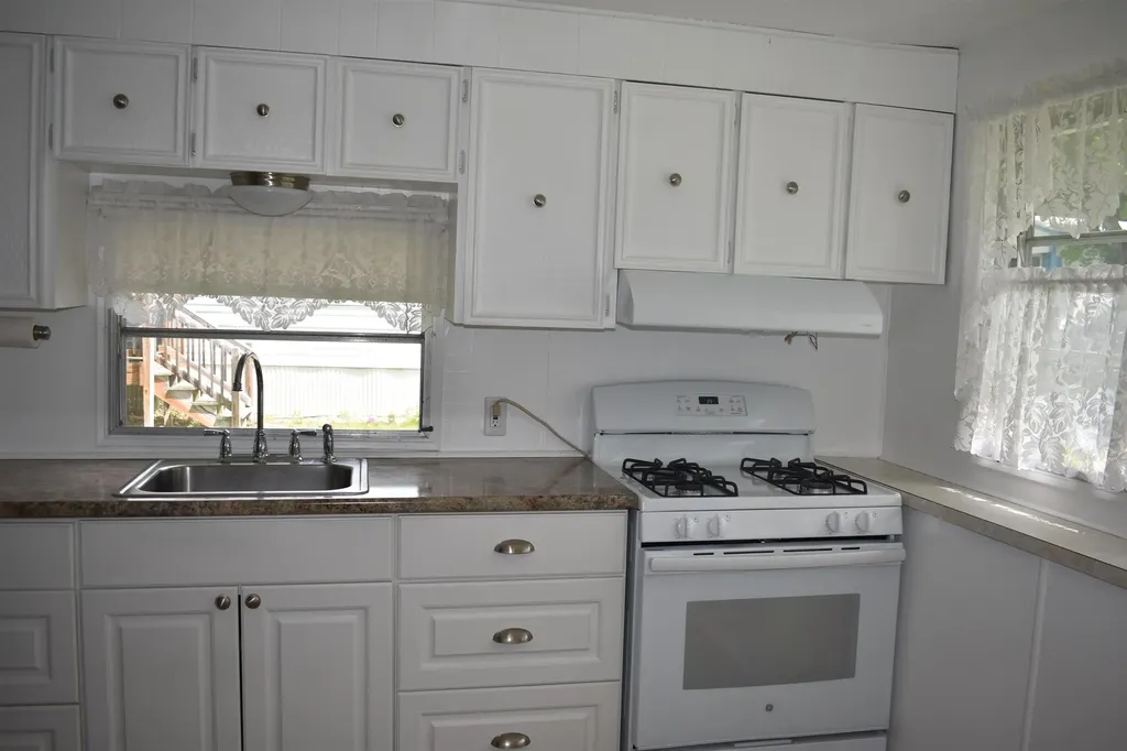 22 Rudsboro Road Lebanon NH 03766