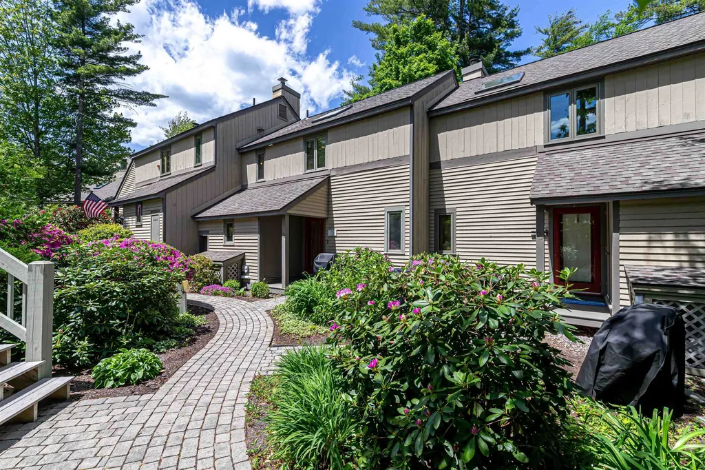 2696 Lake Shore Road Gilford NH 03249