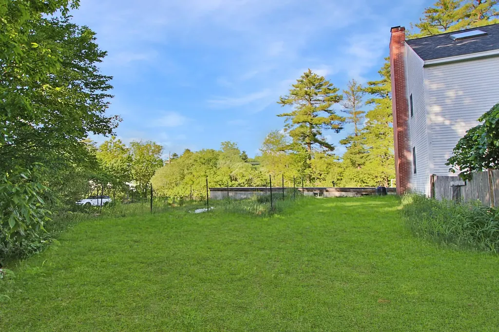 132 Blacksnake Road Seabrook NH 03874