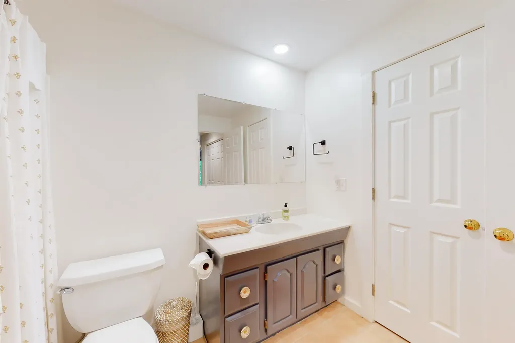 172 Sugar Hill Lane Hartford VT 05059