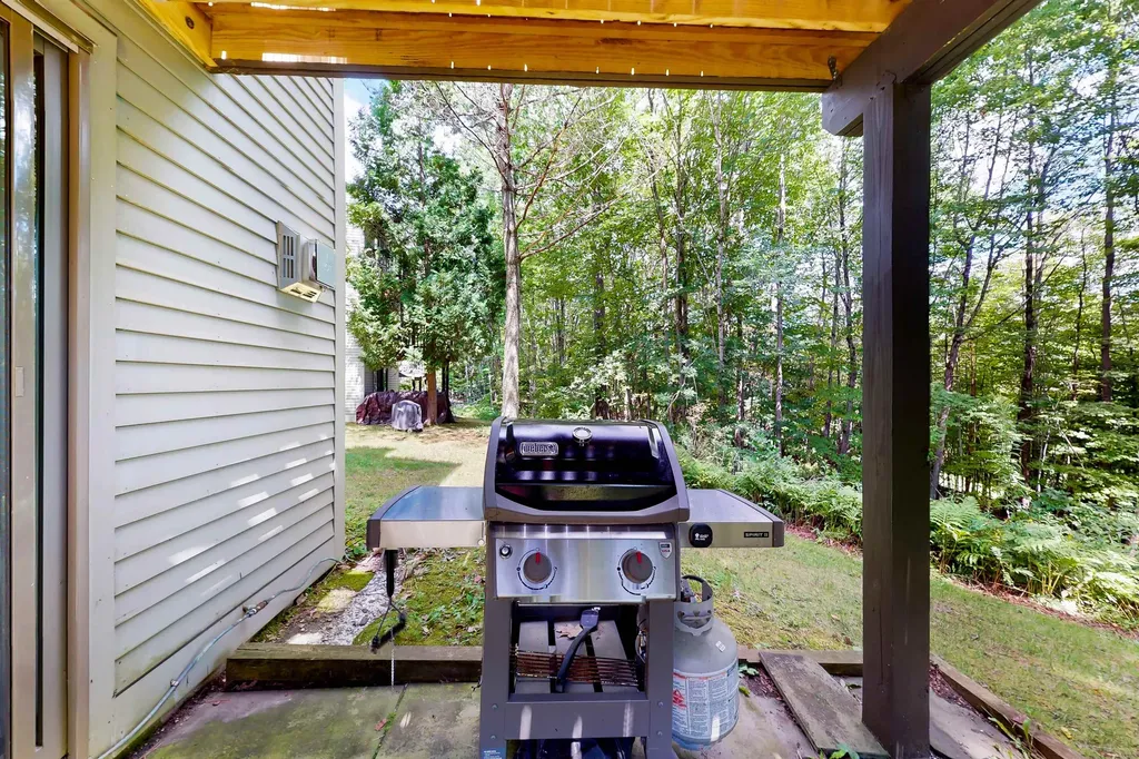 172 Sugar Hill Lane Hartford VT 05059